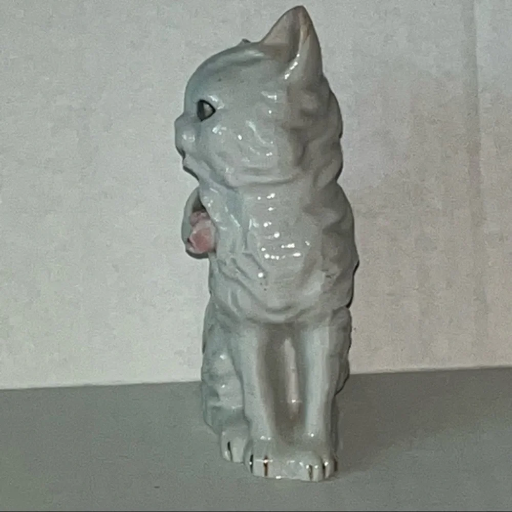 Vintage Porcelain Hand Painted‎ Cat Figurine